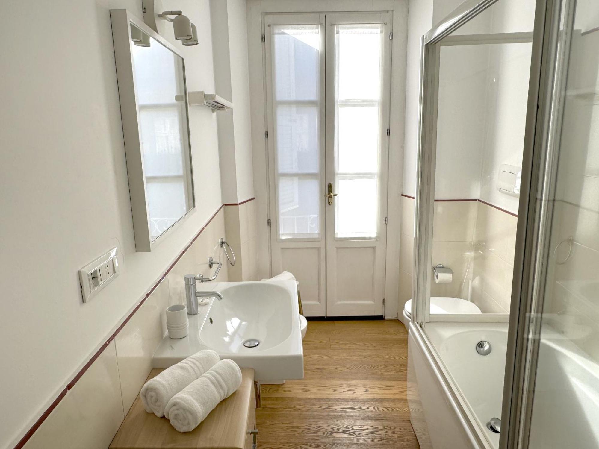 Joivy Cosy Ticinese Retreat 1-Bed Flat Near The Duomo Apartment Milan Exterior photo