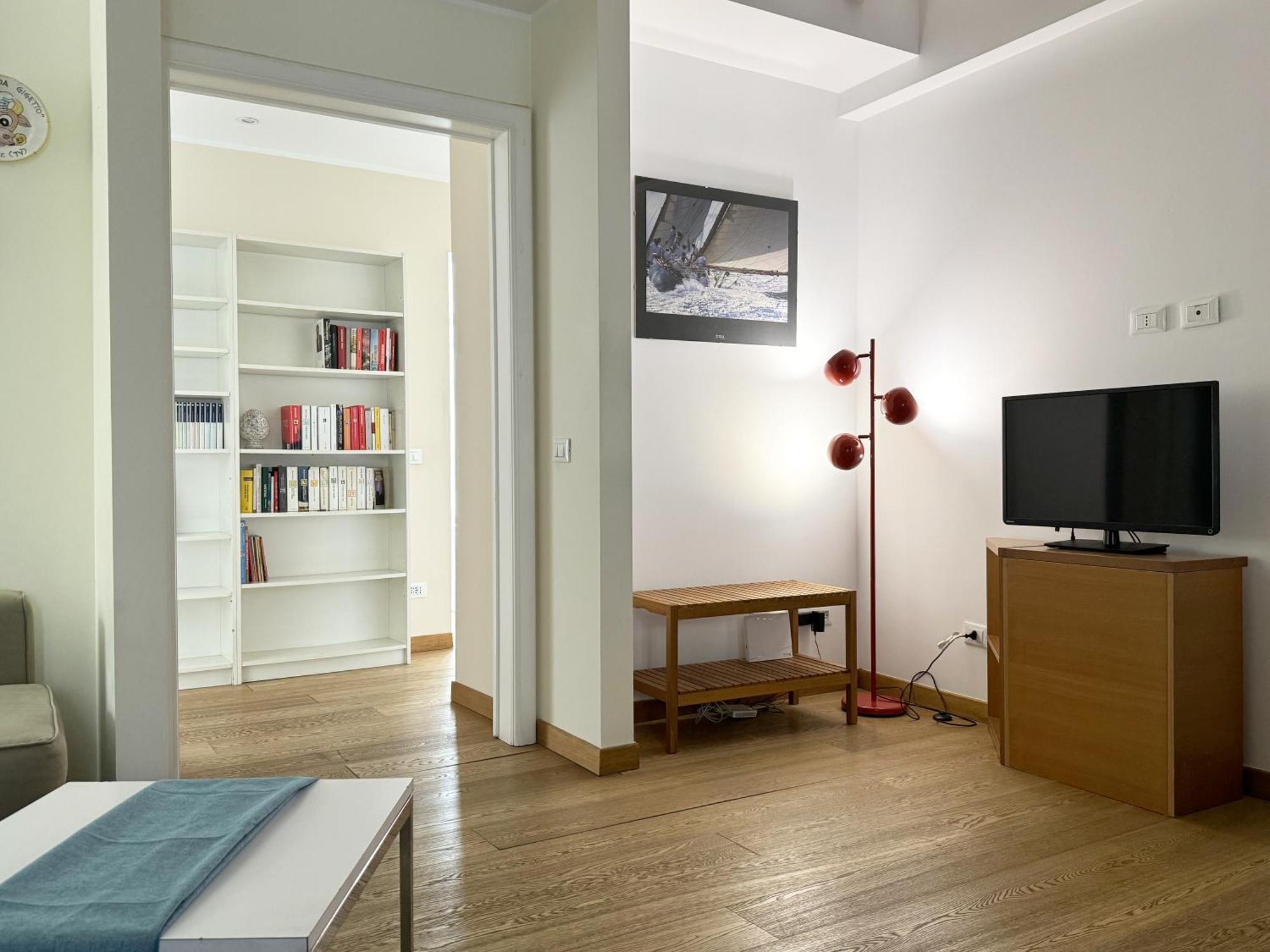 Joivy Cosy Ticinese Retreat 1-Bed Flat Near The Duomo Apartment Milan Exterior photo
